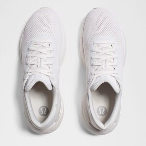 lululemon athletica Men’s White Cream Size 9.5 Athletic Shoes